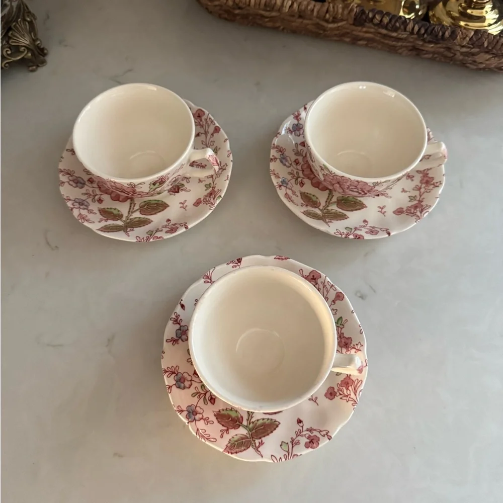 Vintage Johnson Bros. Rose Chintz Tea Cup & Saucer Made In England Set of 3 - Picture 2 of 9